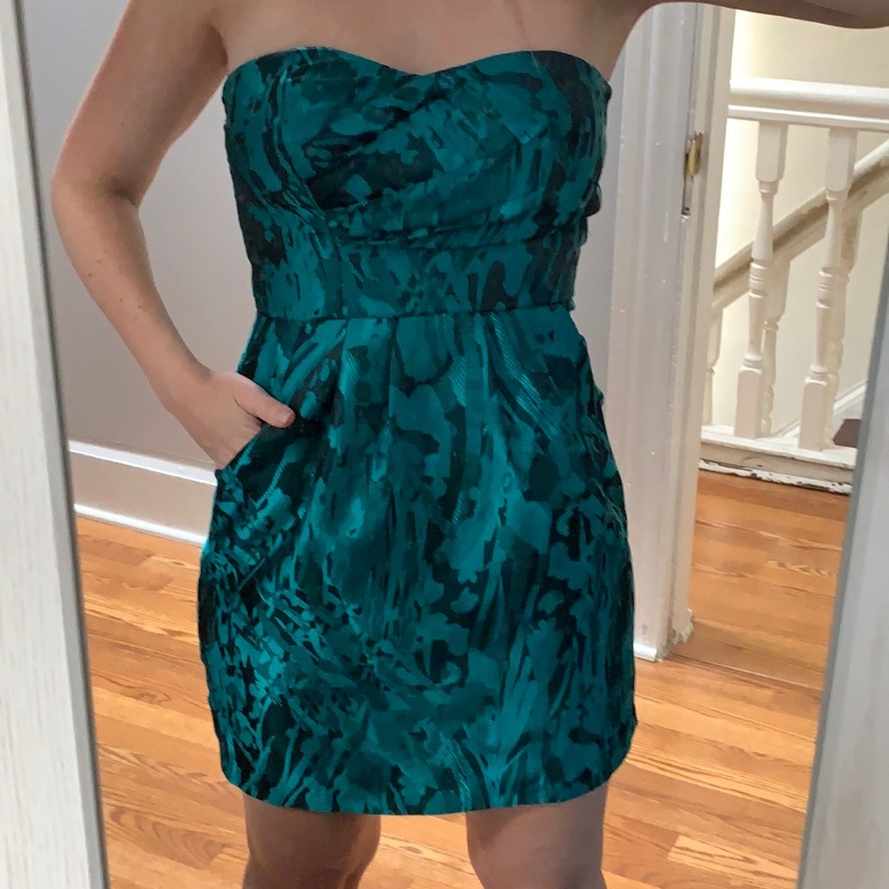 Strapless cocktail dress! Green, Size 3